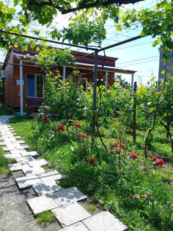 Cottage and Gigo Papa's Wine Cellar room 1